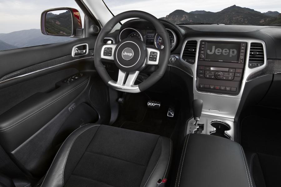  Jeep Grand Cherokee SRT8 2012 года  (фото 131 из 186)